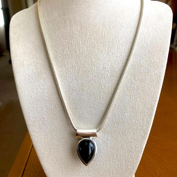 Reversible Pendant Necklace - Picture 2 of 9